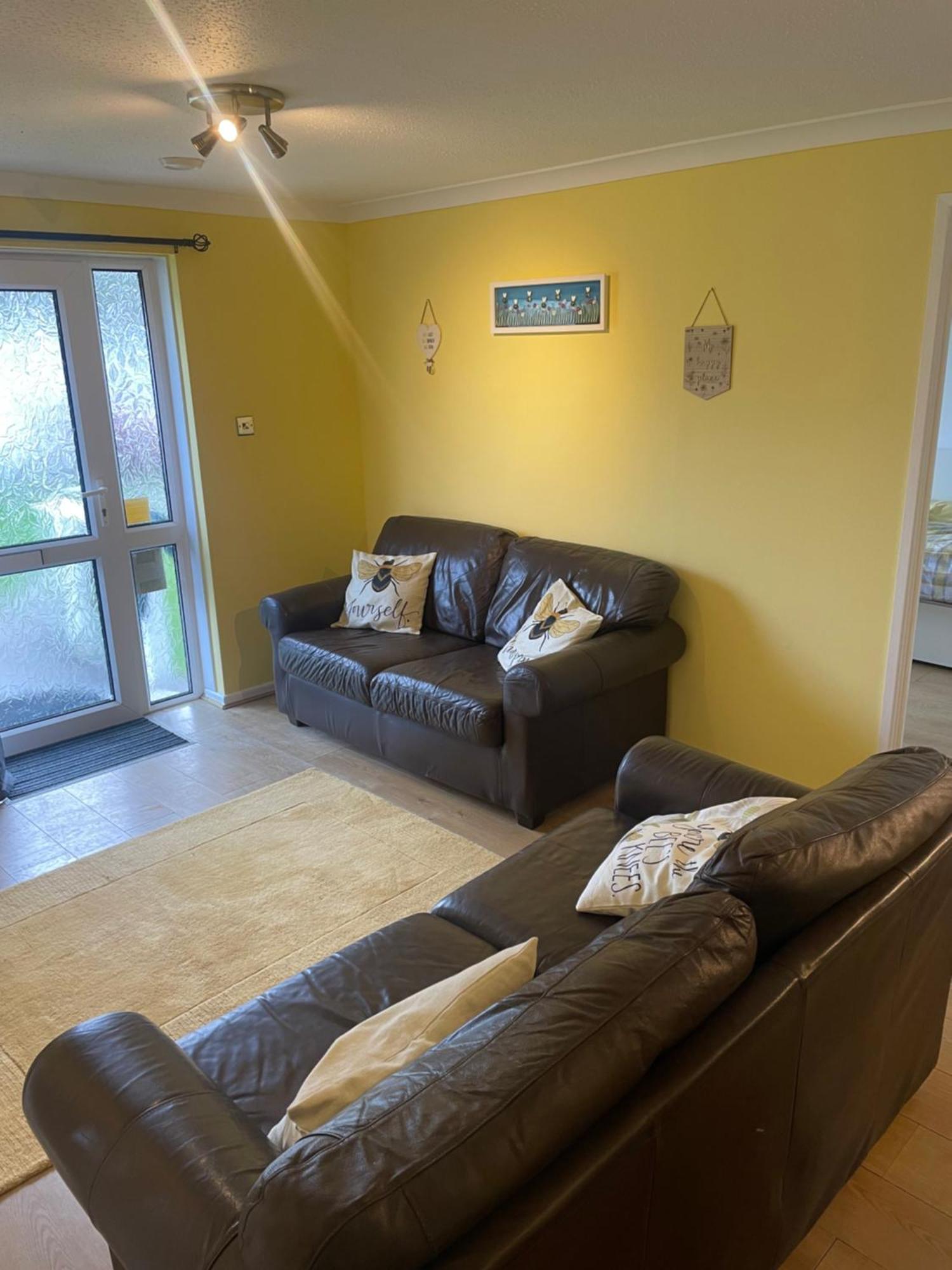 Bumblebee Lodge Saint Cleer Extérieur photo