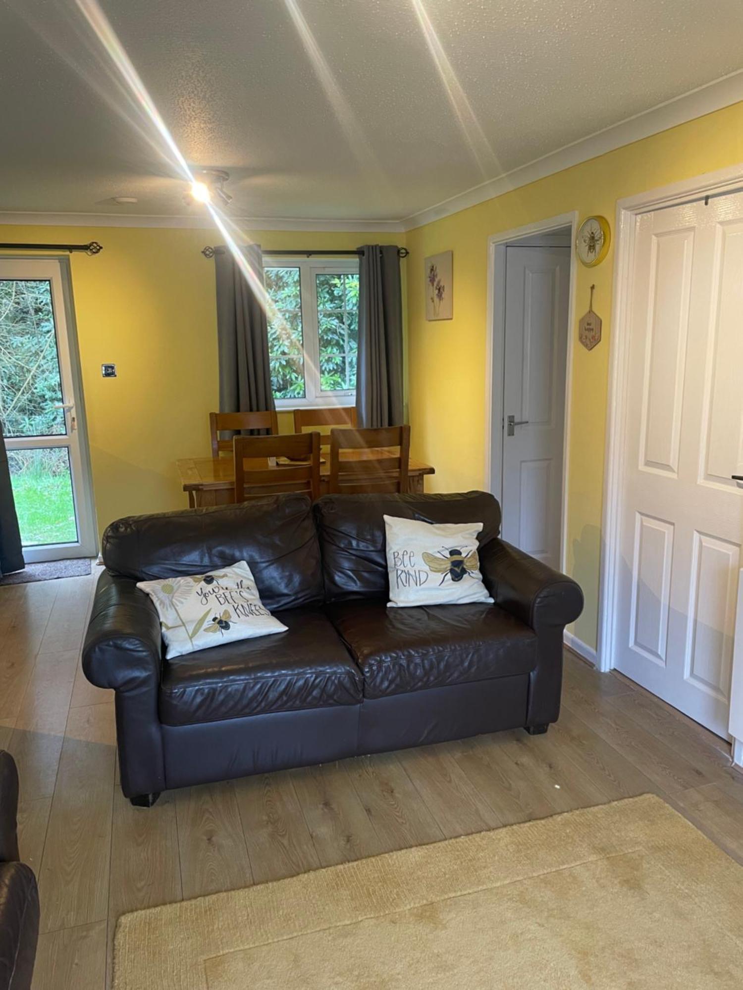 Bumblebee Lodge Saint Cleer Extérieur photo